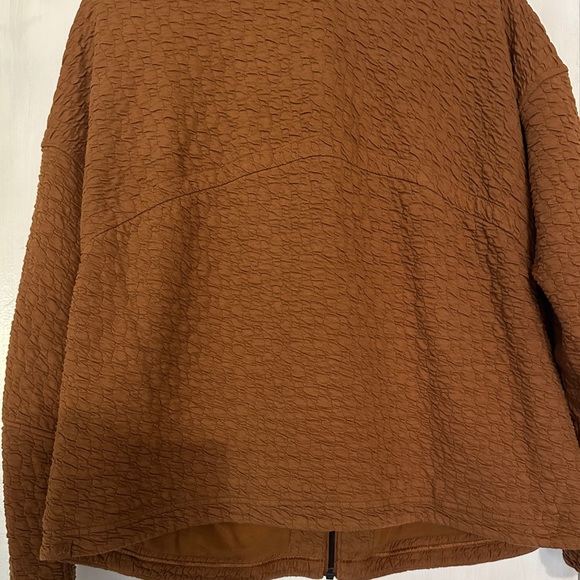 Lululemon Women's Textured Jacket - Picture 5 of 8